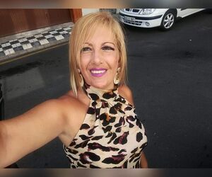 Esther  ortega