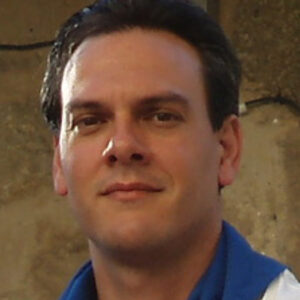 Tomás