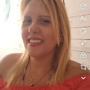 Monica Leon Gi