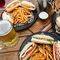 Tomar unas cañas y montaditos para conocernos