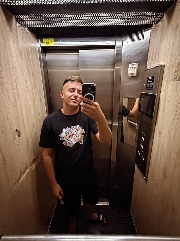 Foto de perfil de Shaiel Aaron